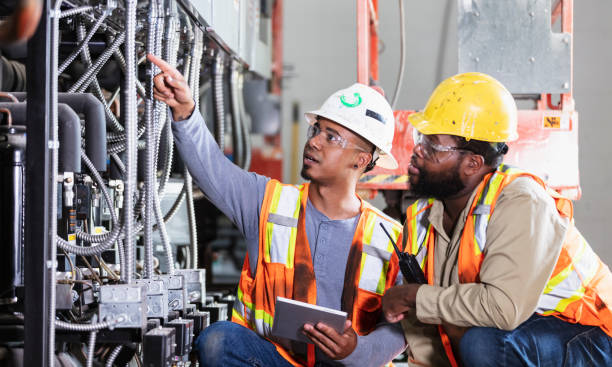 Best Licensed Electrician  in Underwood, IA